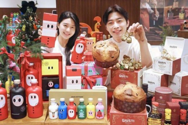 '신세계百 강남' 주세페주스티&이야이야앤프렌즈, 홀리데이 한정 상품 출시