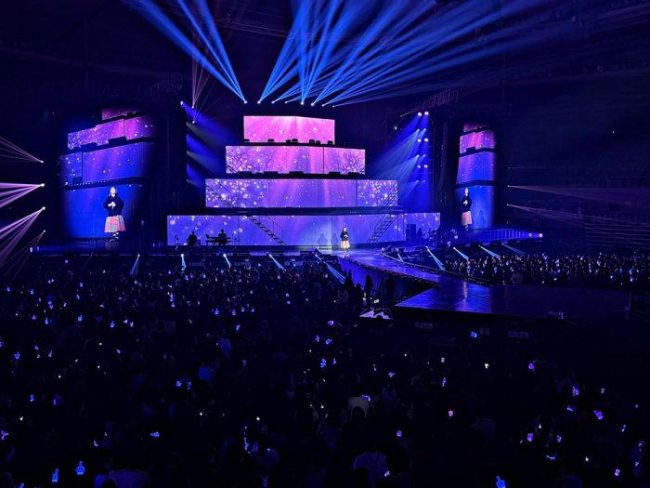 '에픽하이 콘서트' 윤하, 의리 빛난 게스트 출격… '우산' 떼창 터졌다
