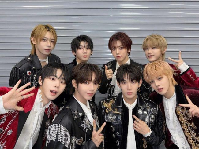 ‘2025 SBS 가요대전’ 아홉, 무대 찢었다… “반전 매력”