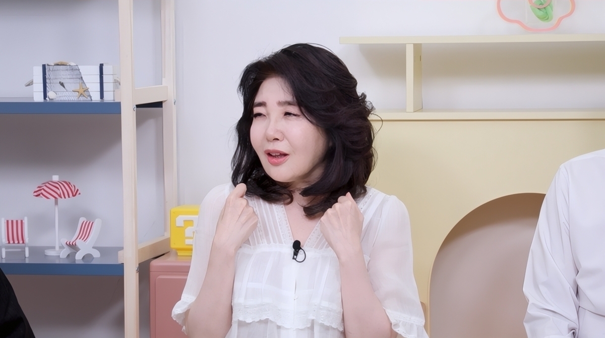 옥탑방의 문제아들 327회 여에스더♥홍혜걸, 33년 ‘키스리스’ 이유는?